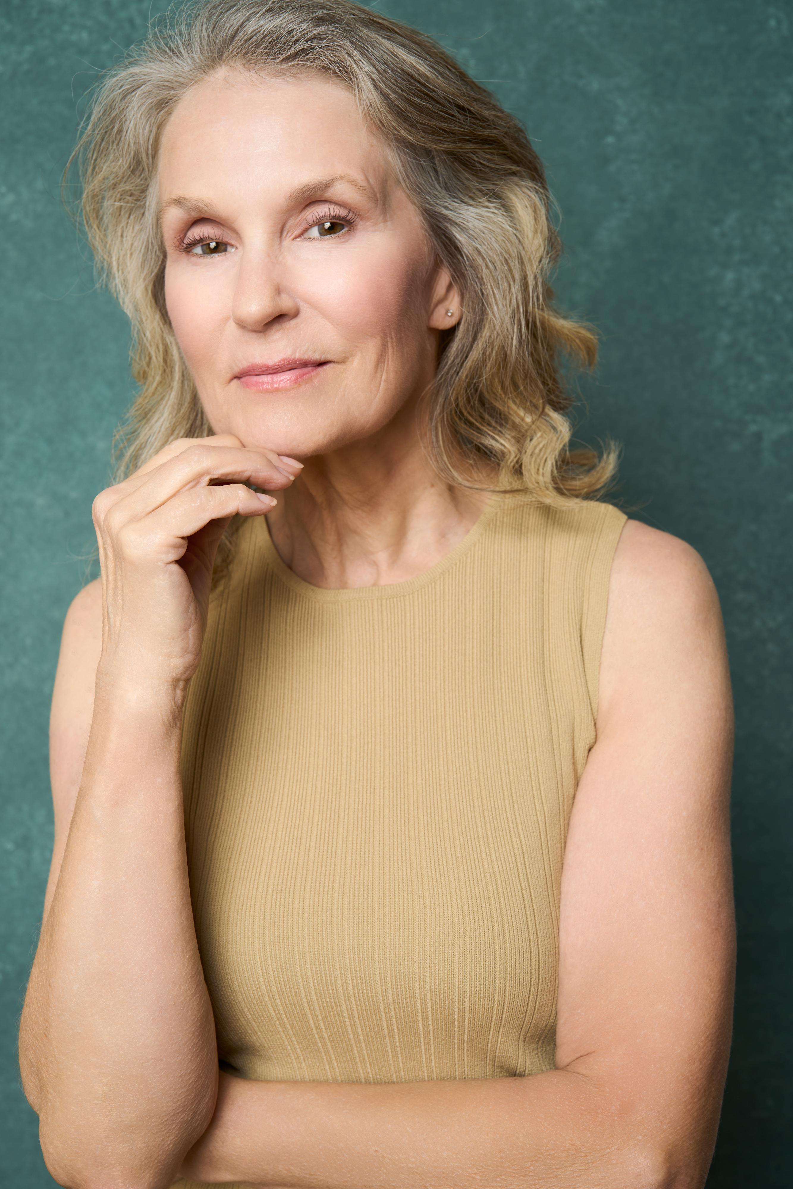 actor Kathleen McCall large photo