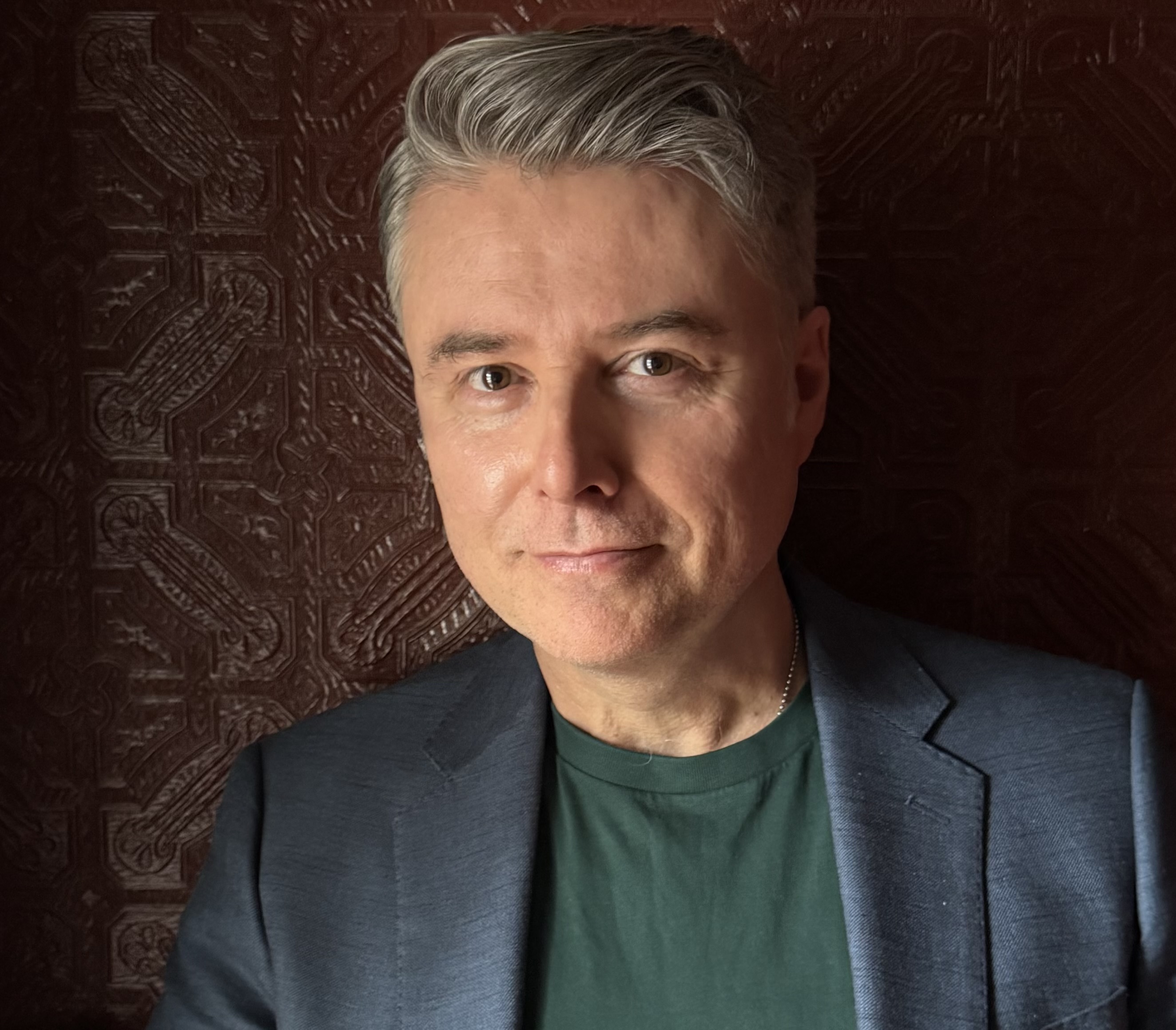 actor Tom Martin large photo