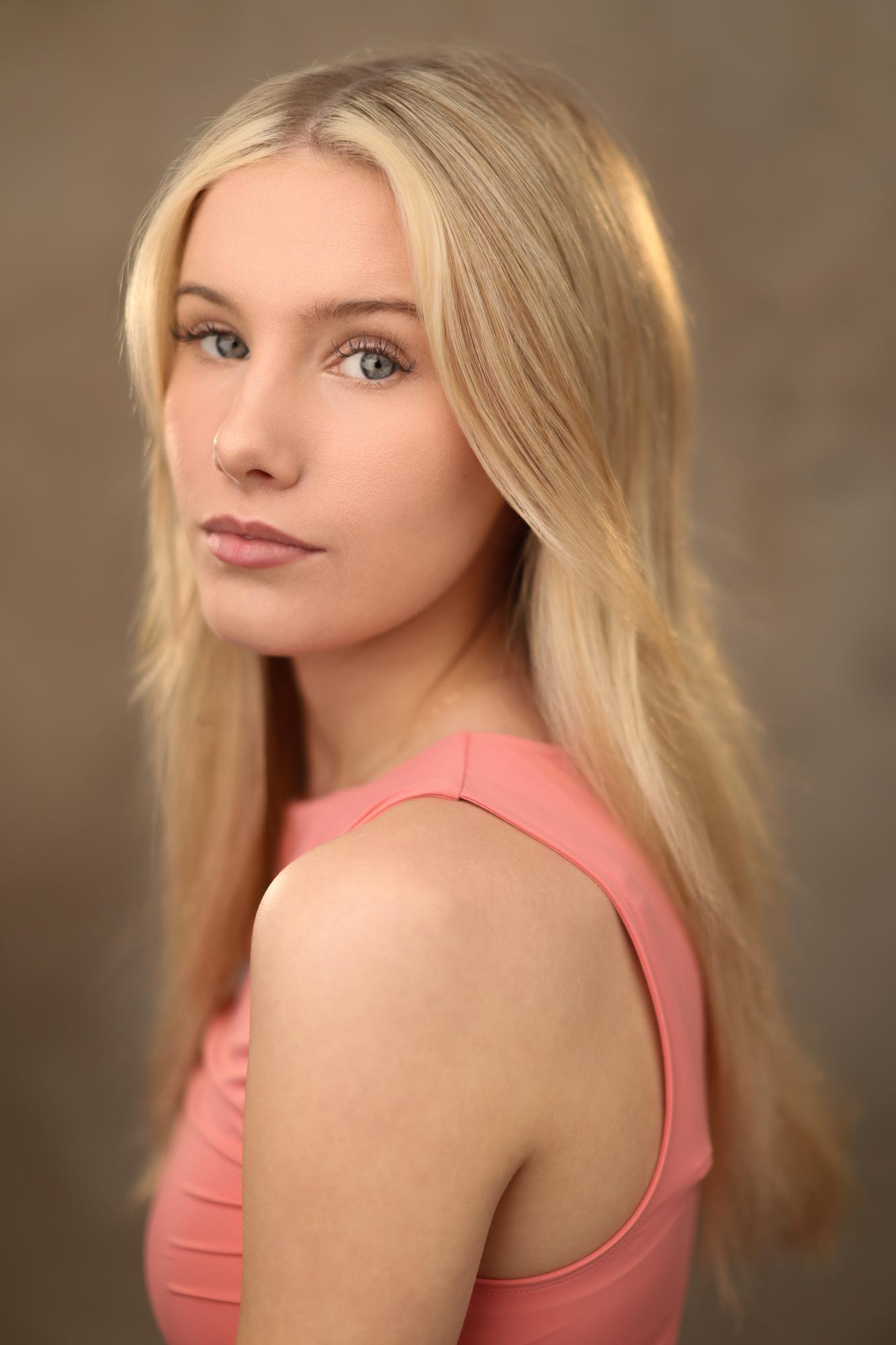 actor Mckayla Carse large photo