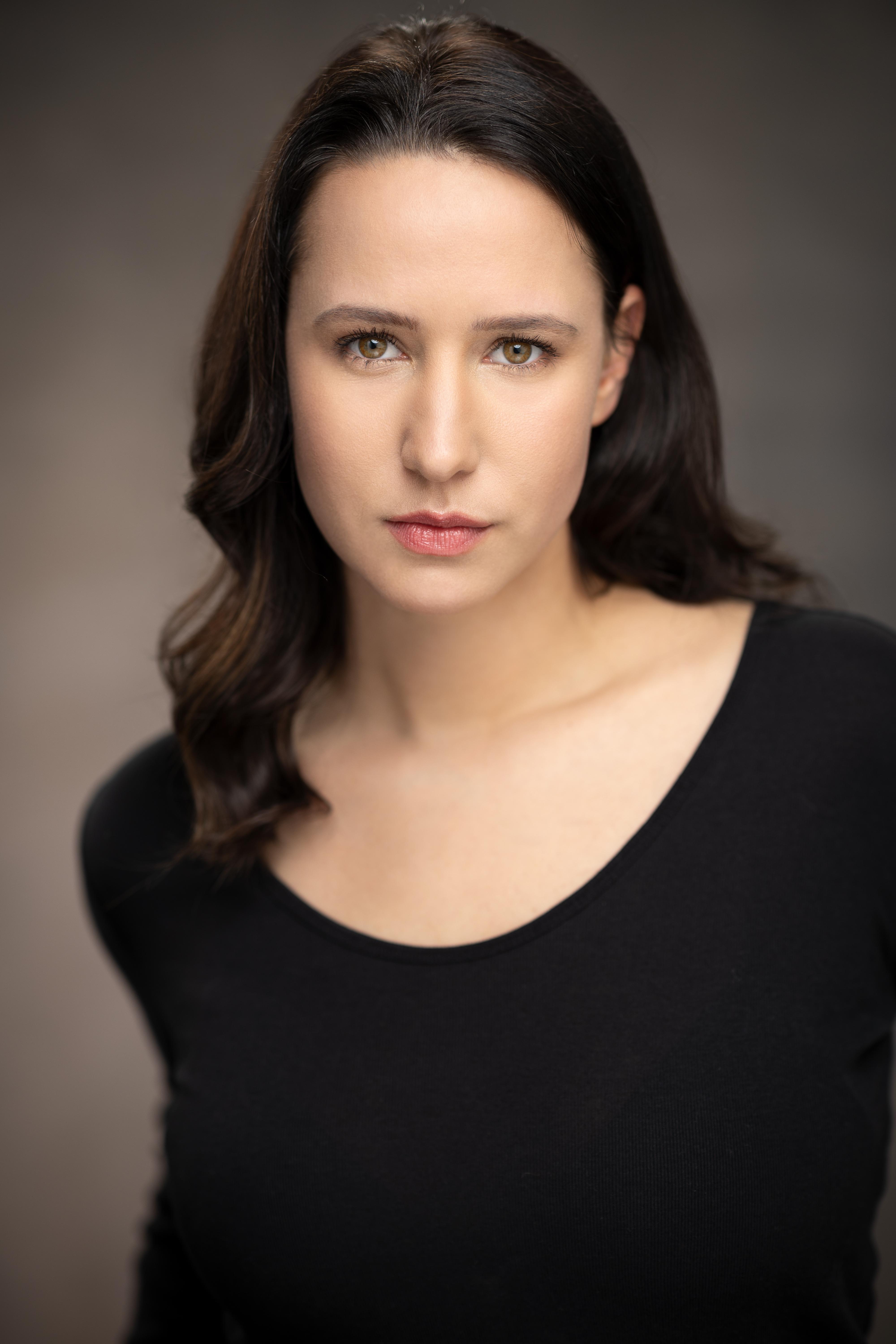 actor Marisa Vieira large photo