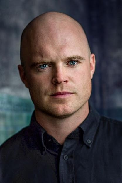 actor Zac Thomas large photo