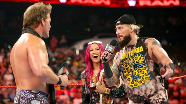 Sasha Banks and Enzo Amore are confronted by a couple of "haters": Raw, Aug. 1, 2016
