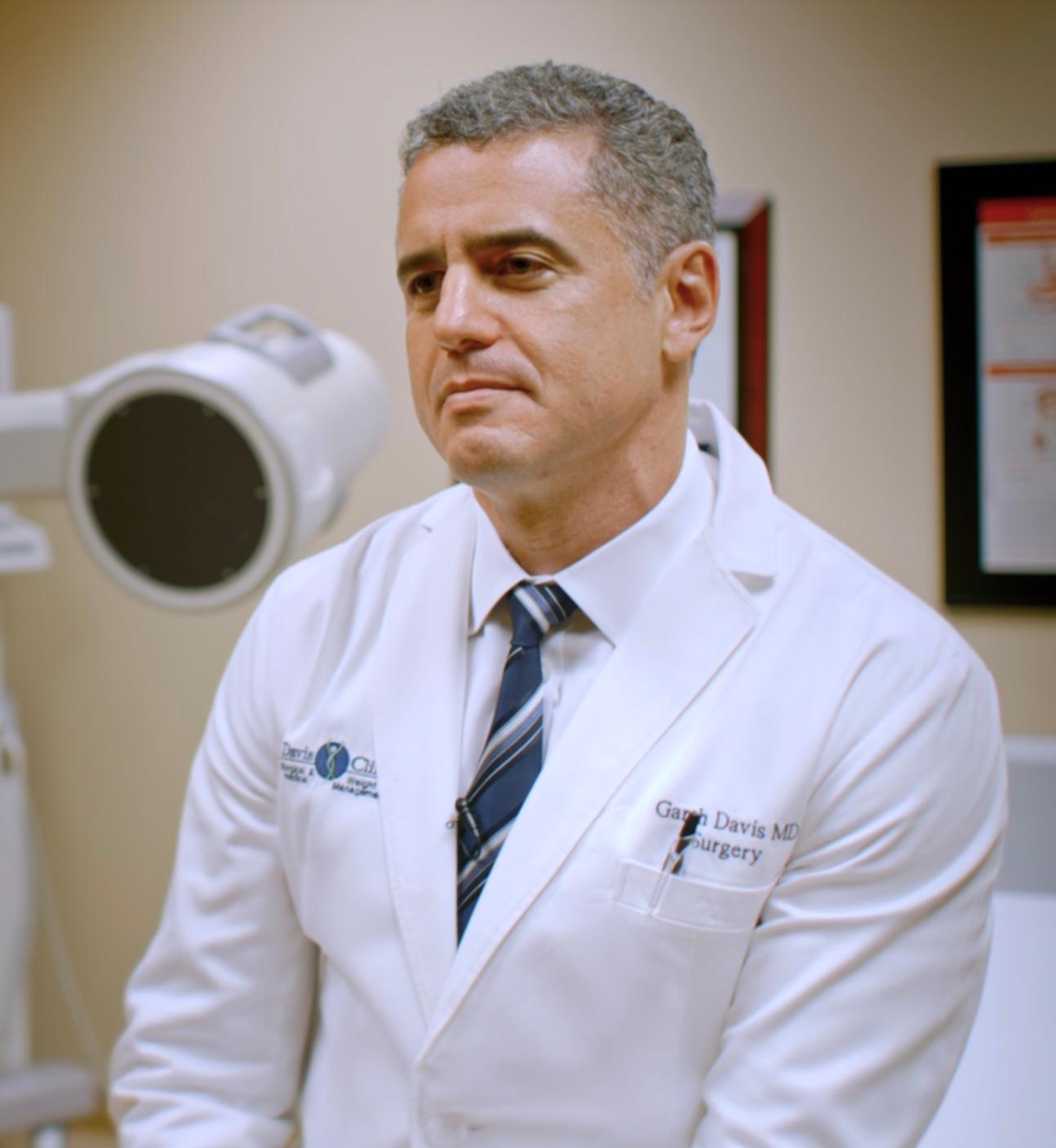 actor Garth Davis large photo