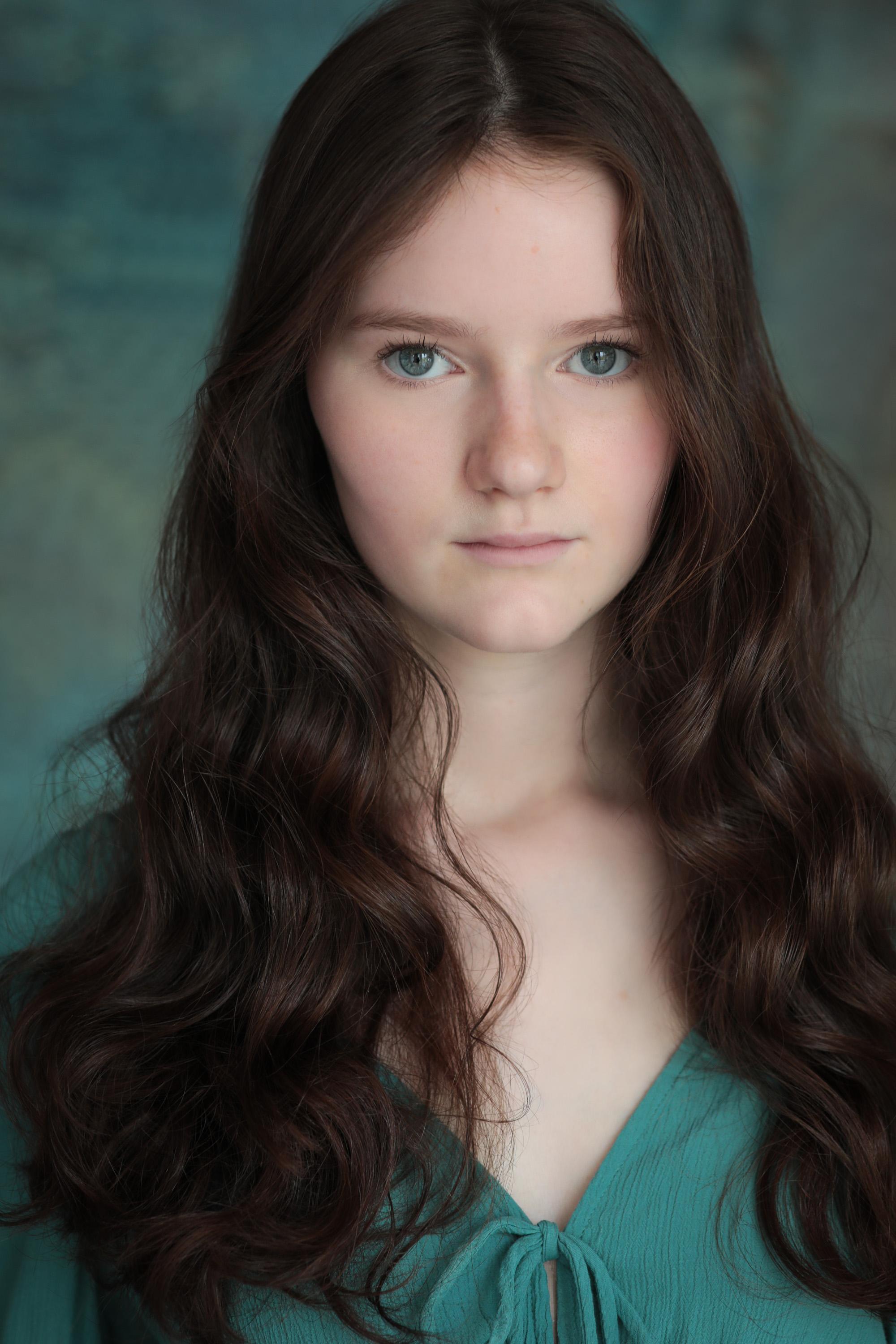 actor Cara Harris large photo