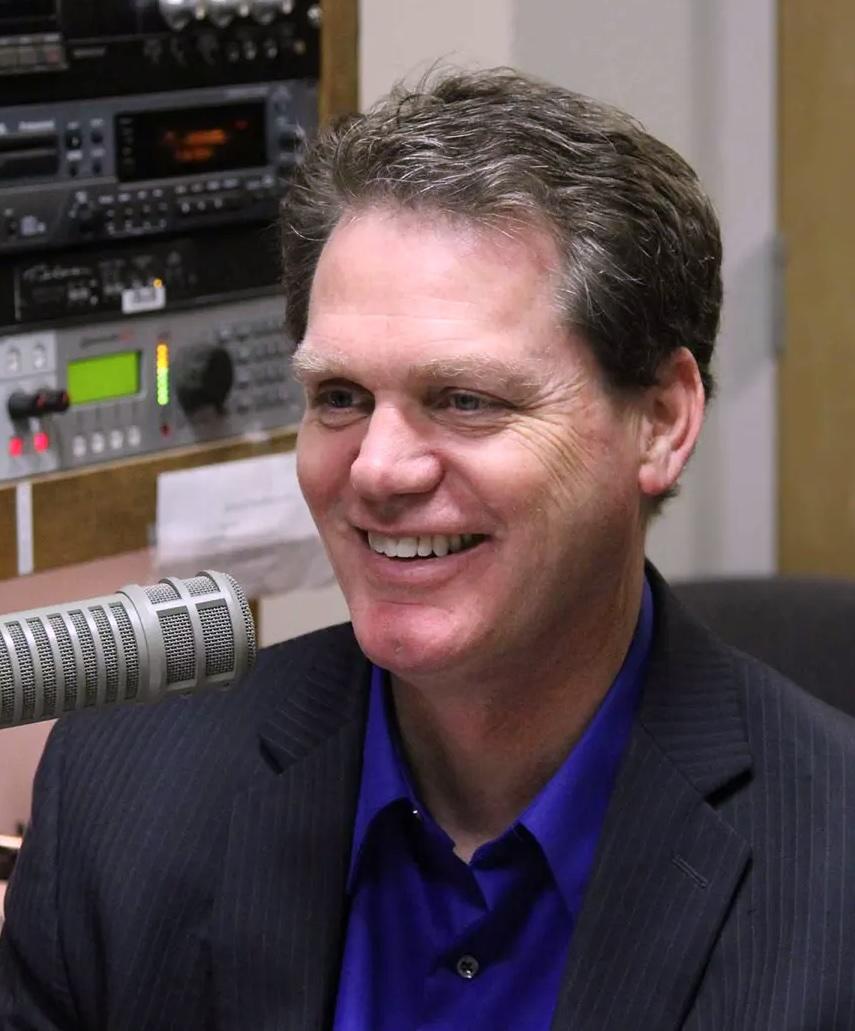 actor Mark Gordon large photo