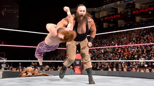 Braun Strowman vs. The Splash Brothers - 2-on-1 Handicap Match: Raw, Oct. 10, 2016