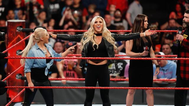 Bayley's Road to WrestleMania gets complicated: Raw, March 6, 2017