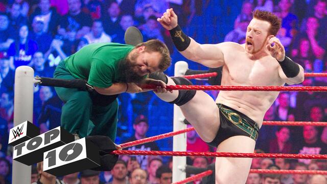 Brutal Royal Rumble Match eliminations: WWE Top 10, Jan. 23, 2017 background