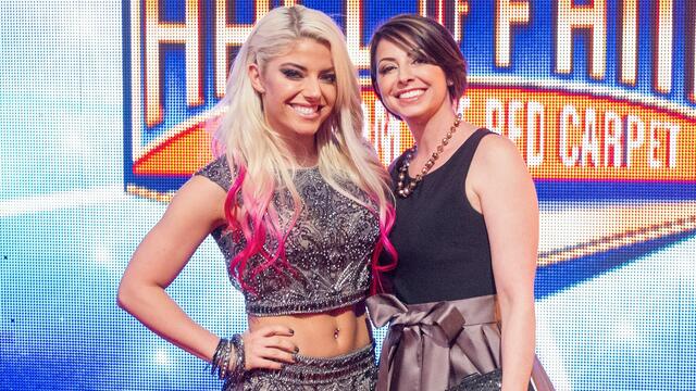 Alexa Bliss' adorable relationship with her mom background