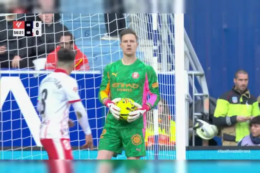 [Highlights] Weak effort! Hassan cuts inside from the wing and shoots, saved by Ter Stegen