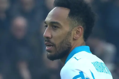 [Highlights] Ghostly run! Aubameyang receives through ball and sweeps cross in front of goal, but teammate not in position