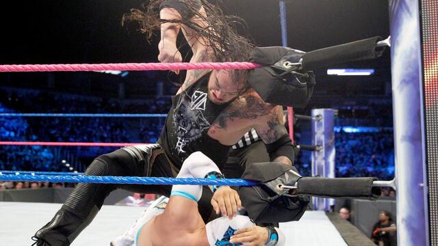 Sin Cara vs. Baron Corbin: SmackDown LIVE, Oct. 24, 2017 background