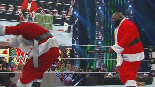 Good Santa vs. Bad Santa - The Battle for Christmas: Raw, Dec. 23, 2013 (WWE Network Exclusive) background