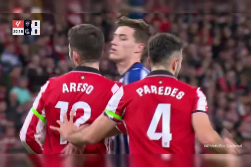 [Highlights] A leap into the air! Jon Martin heads the ball, Unai Simon makes a solid save