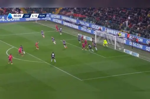 [Highlights] Aimed for the corner flag! Sulei attempts a first-time chip shot, misses wildly