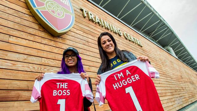Sasha Banks & Bayley tour Arsenal Training Centre