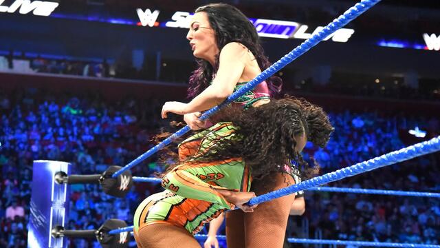 Naomi vs. Peyton Royce: SmackDown LIVE, Sept. 4, 2018