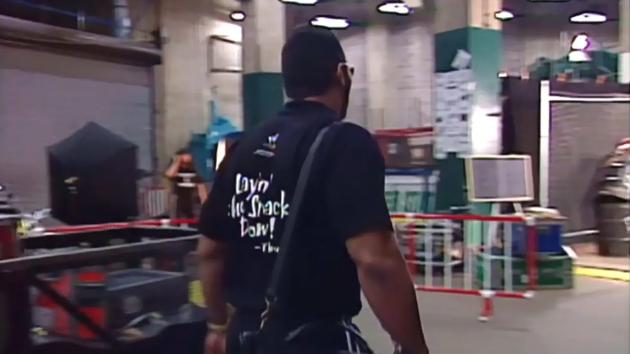 The Rock Gets Attacked Backstage Before His Match With Mark Henry - RAW IS WAR!