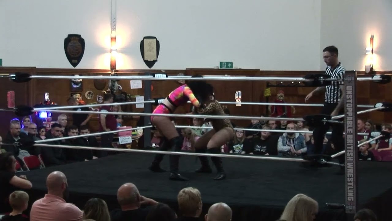Jennie B Vs The "IT Girl" Mel Price - Unstoppable Wrestling | British Women's Wrestling