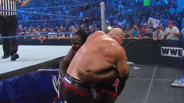SmackDown: Kane vs. Mark Henry