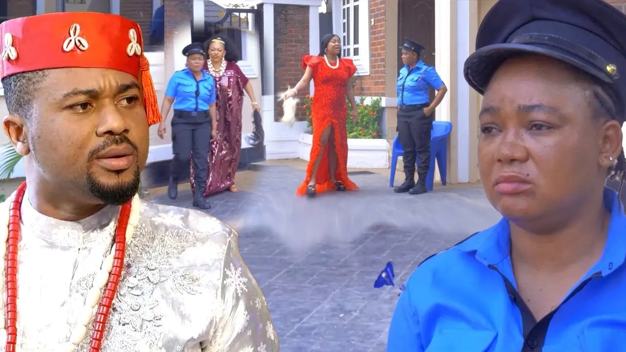 NEW - IN LOVE WITH THE PALACE GATEWOMAN