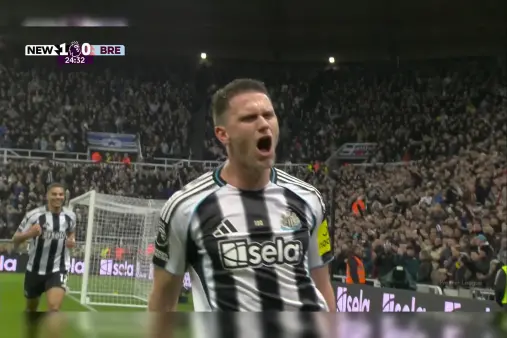 [Goal] Eyes in the back of his head! Botman flicks header home from corner to open scoring