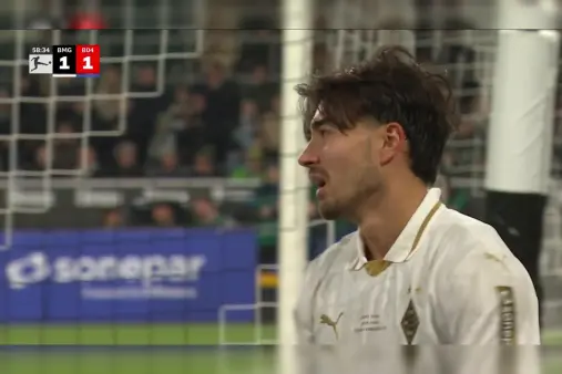 [Highlights] Incredible reflex! Castrop's volley saved by the goalkeeper