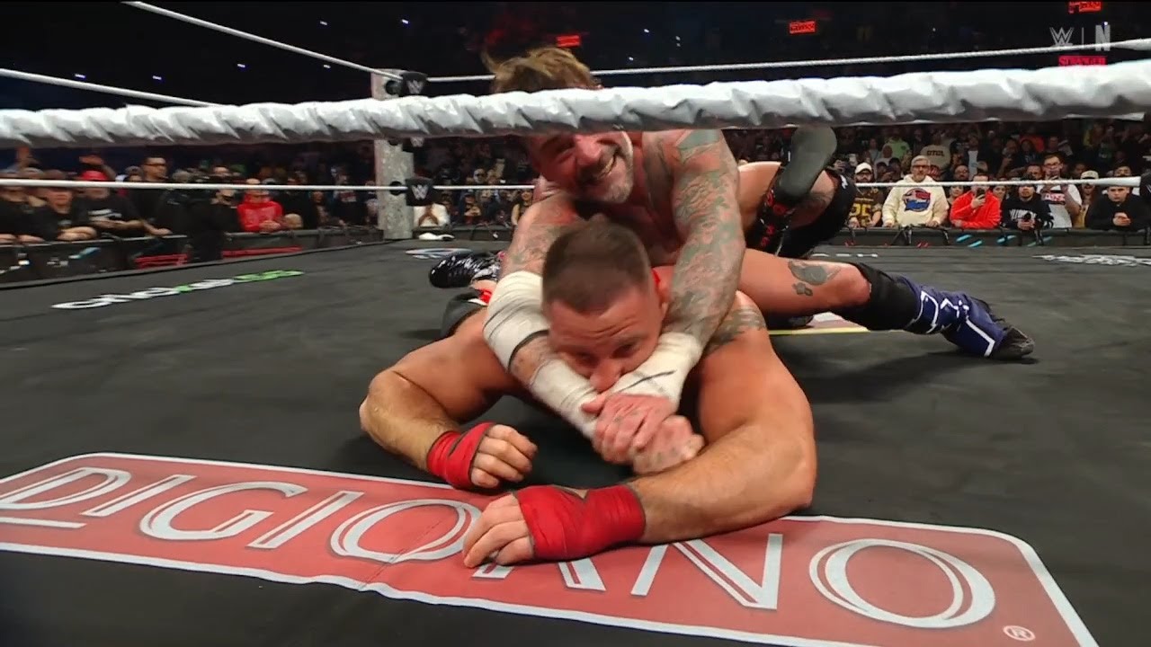 CM Punk vs. Bron Breakker - WWE RAW | Jan. 5, 2025