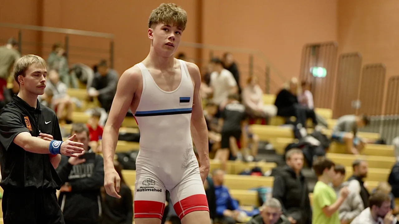 U17 Uku Nugis (EST) vs Vsevolods Sergejevs (LAT) 85kg. Freestyle boys youth wrestling tournament.