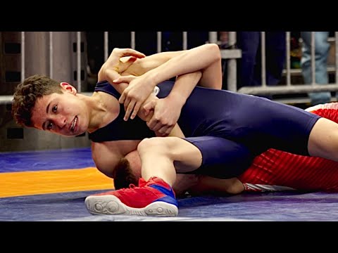 U15 David Burzew (GER) vs Issa El Beqasmi (FRA) 44kg. Greco-roman boys youth wrestling. B-cam-man