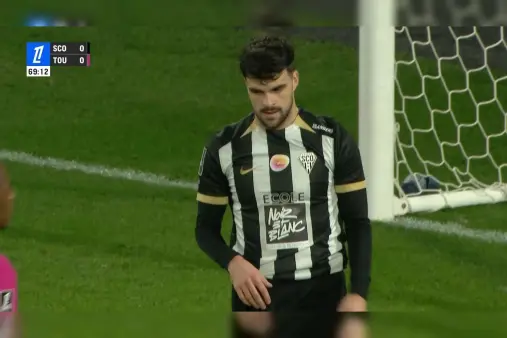 [Highlights] Crucial save! Koyalip's shot too central, saved by Lestor diving down