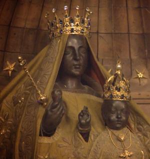In Search of Christendom: The Chartres Pilgrimage [Portuguese]