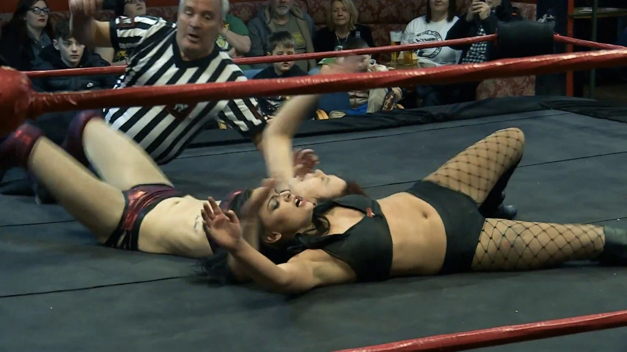 Little Miss Roxxy V Ruby Radley V Lana Austin (& feat. Natalie Wild) - Triple Threat - Highlights background