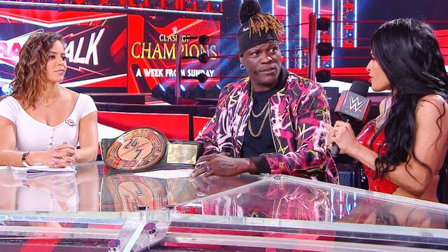 Zelina Vega’s more than just a manager: Raw Talk, Sept. 14, 2020 (WWE Network Exclusive) background