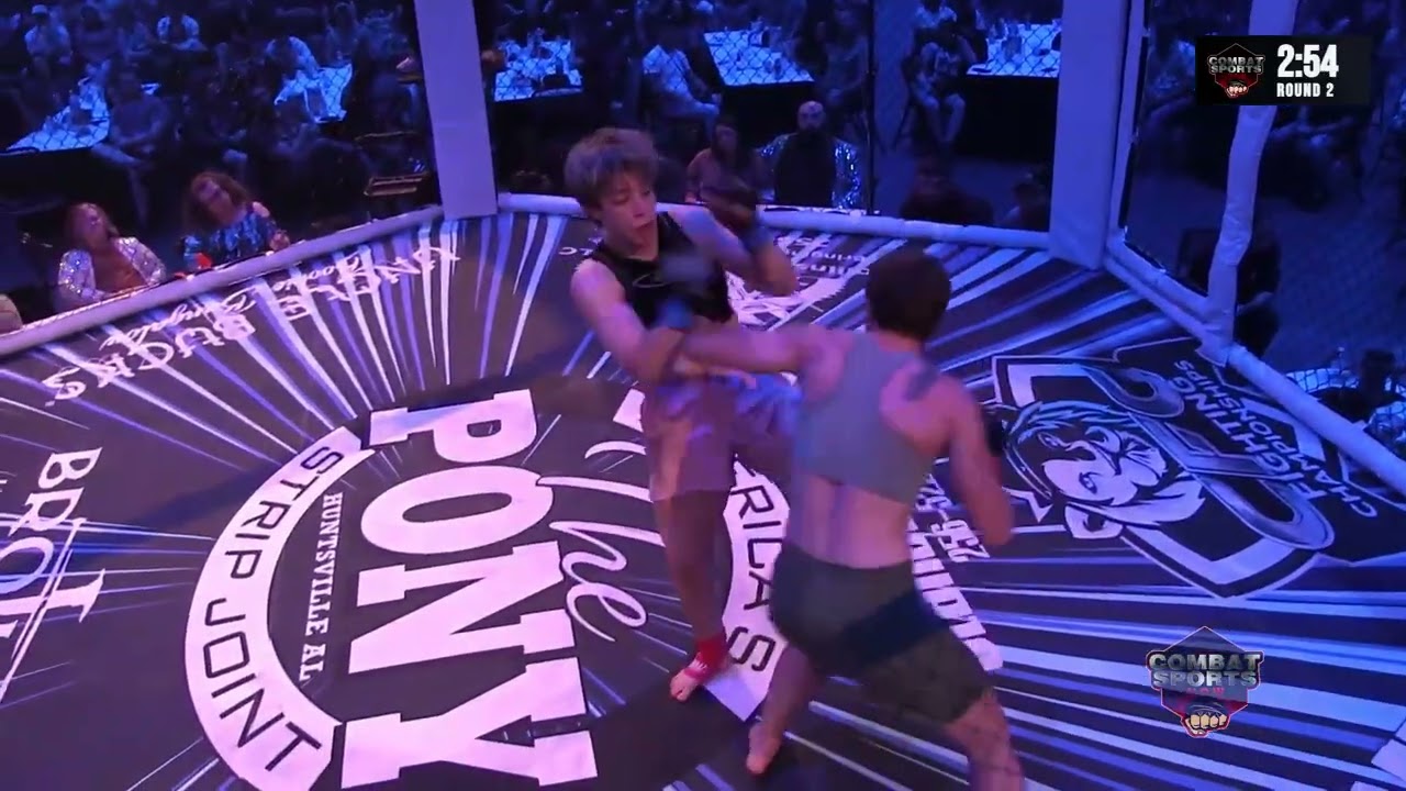 Kendal Holowell vs Julia Ramsden - Full Fight Cage Fighting Championships