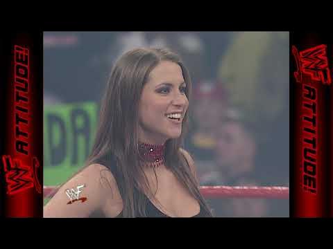 Triple H calls out Stone Cold | RAW IS WAR (2001) background