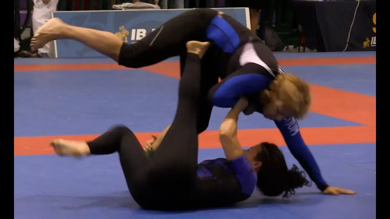 Girls Grappling No-Gi • Women Wrestling BJJ MMA Female Match