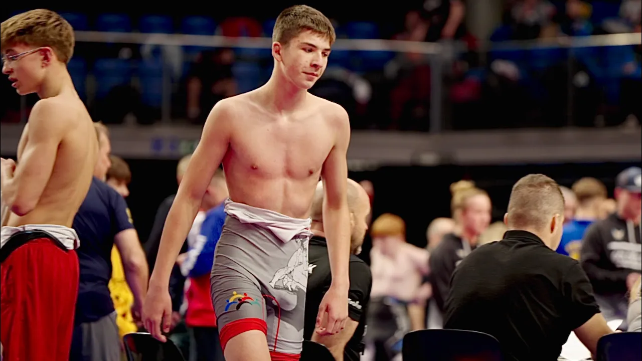 U15 Alex Jaksik (SVK) vs Ernest Hoppe (POL) 68kg. Freestyle boys youth wrestling tournament.