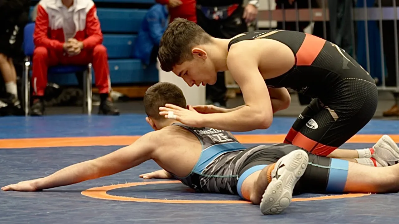 U15 Igor Wasilak (POL) vs Elmir Garkazov (AZE) 62kg. Greco-roman boys youth wrestling. B-cam-m