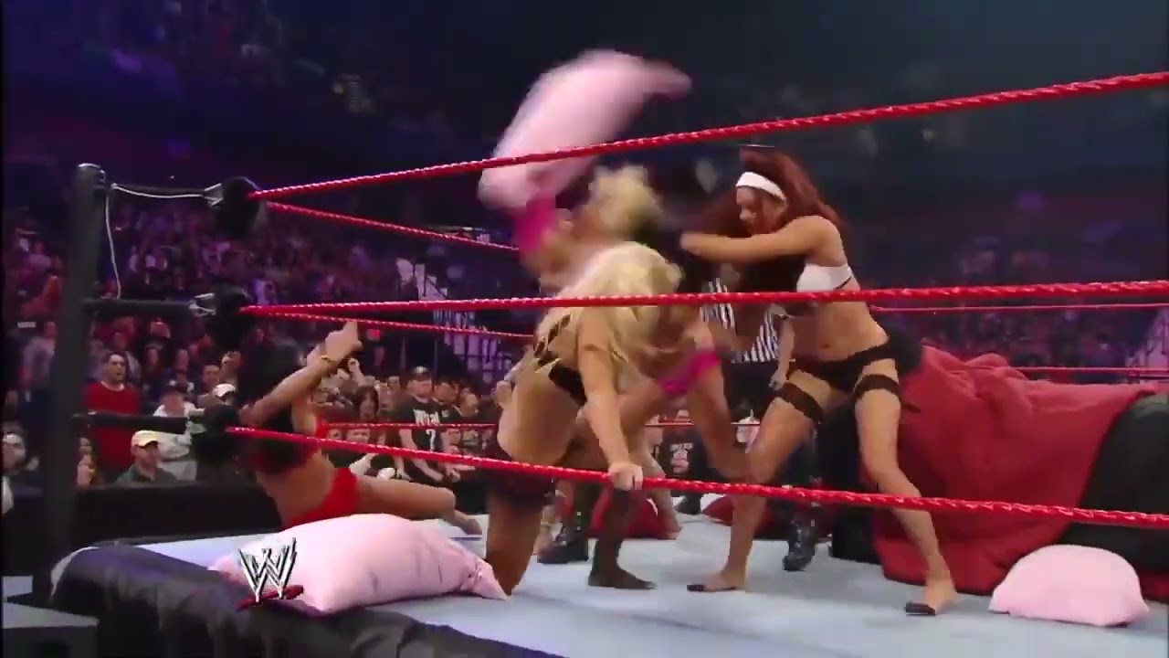 Raw: Divas Lingerie Pillow Fight 1/7/2008 