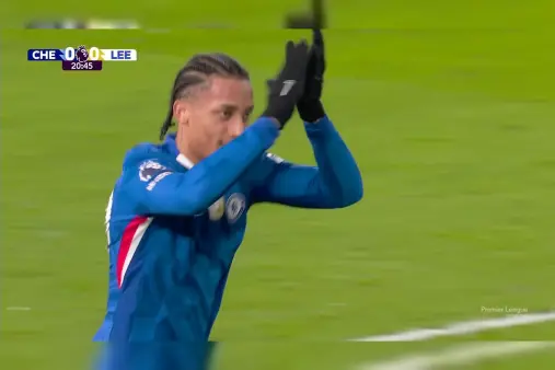 [Highlights] Off-foot rush! João Pedro's close-range strike fails to connect