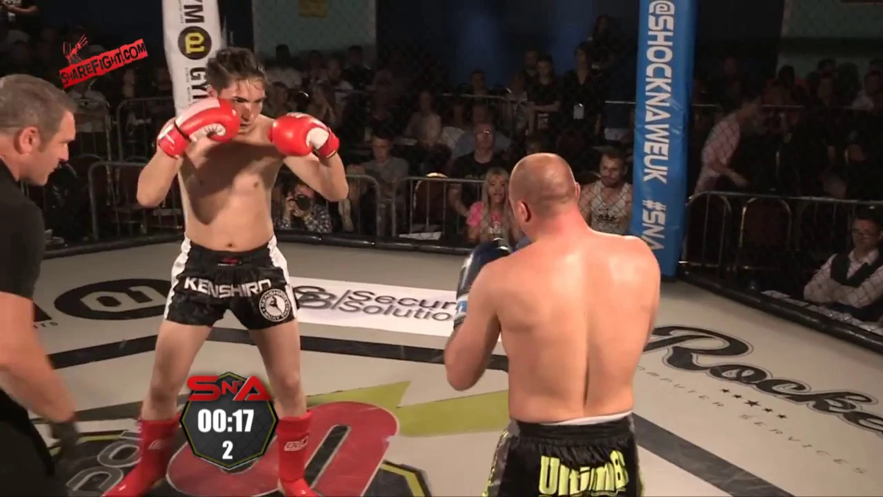 Aesmat Heidari vs Keith Middleton – Kickboxing - Shock N Awe 25 background