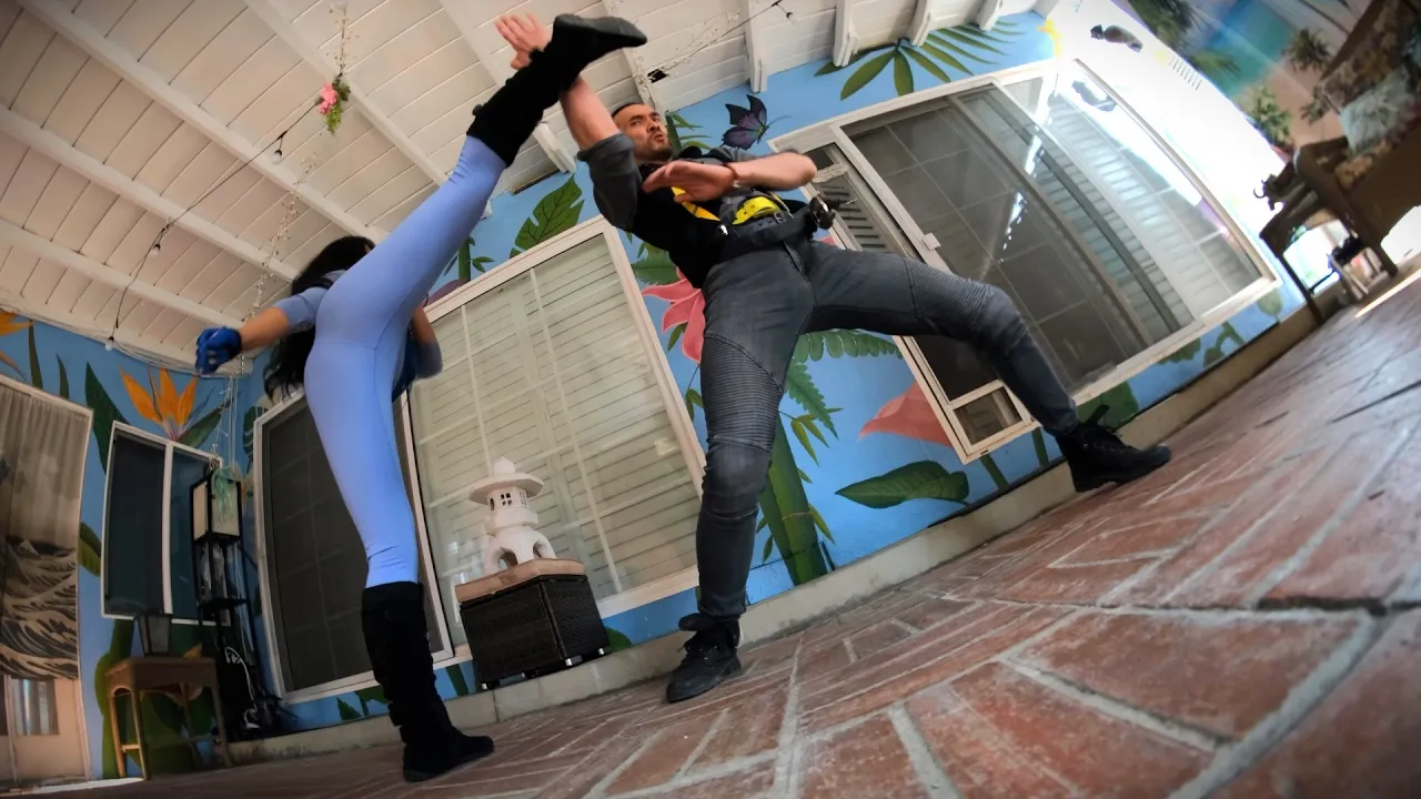 Ninja Girl vs Crazy Guy | Martial Arts Fight Scene (Slug Street Scrappers: Regen)