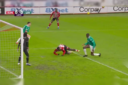 [Highlights] Solid defense! Mukiele's first-time cross tackled brilliantly by Konate