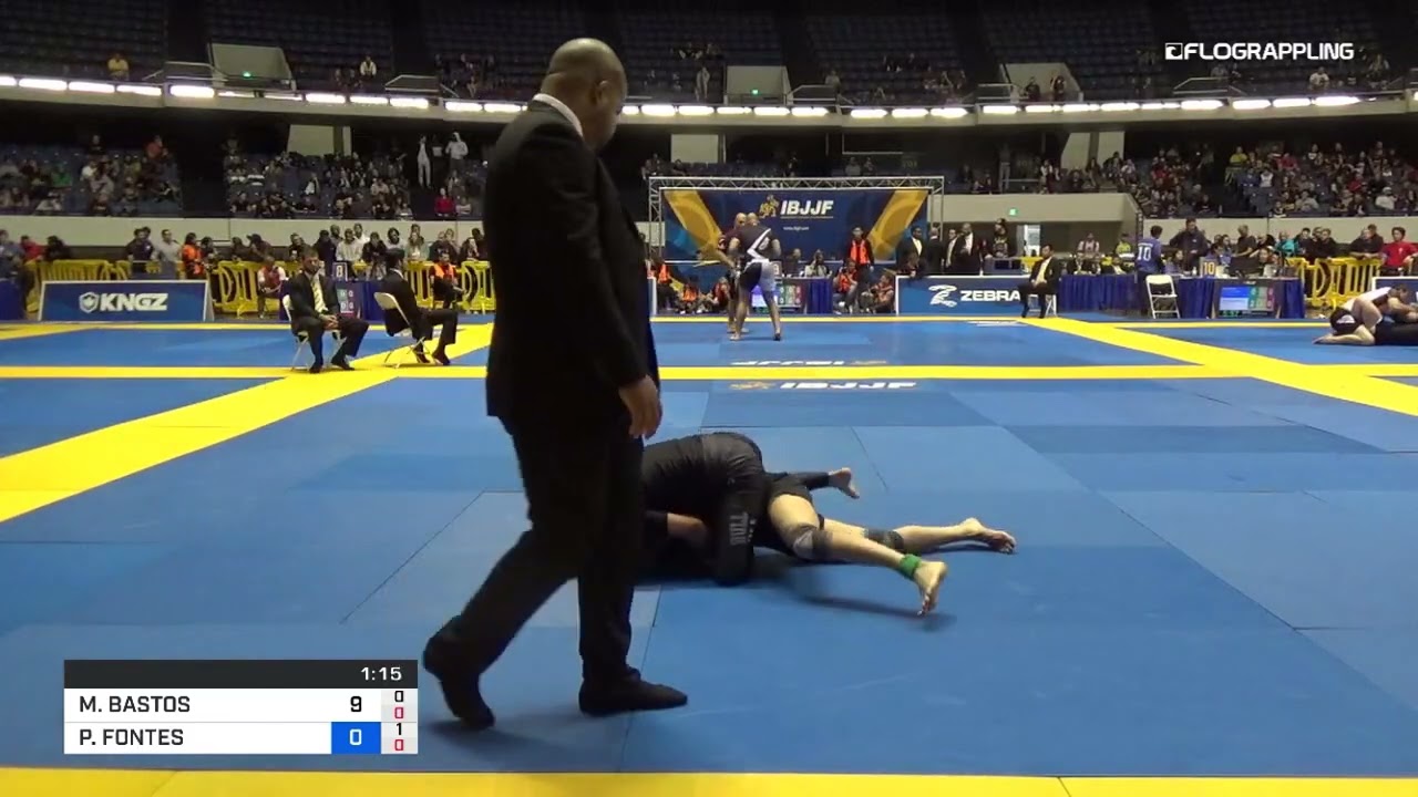 Pati Fontes long time mounted and choked out