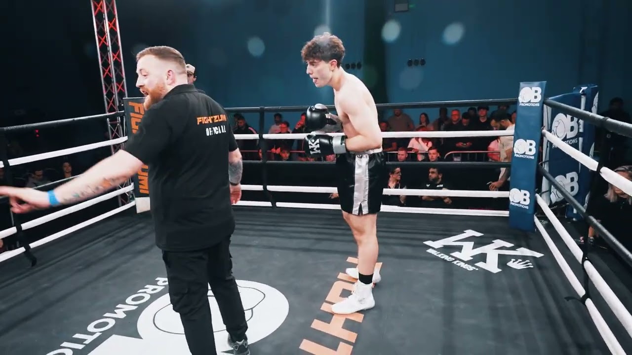 NO LEAVING THE CENTRE | David Blendea vs Ozzy Azlan | FULL FIGHT background