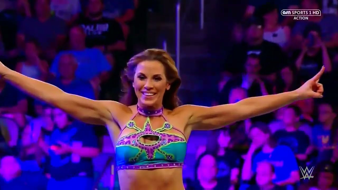 WWE Main Event: 8/4/2017 Mickie James vs Emma