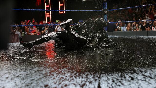 Seth Rollins gets covered in the horrific darkness of a Broodbath: SmackDown, Aug. 20, 2021