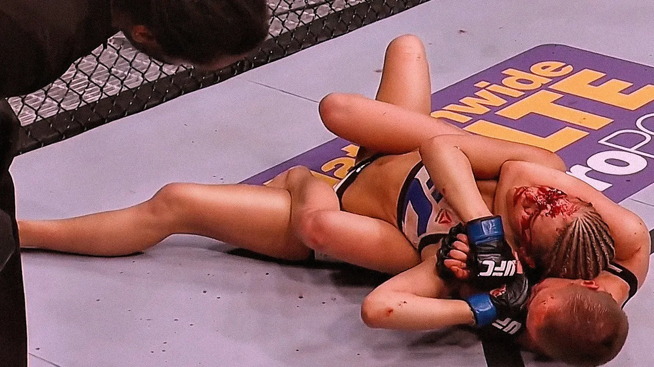 Girls MMA Fight Paige VanZant in total submission, Rear Naked Choke