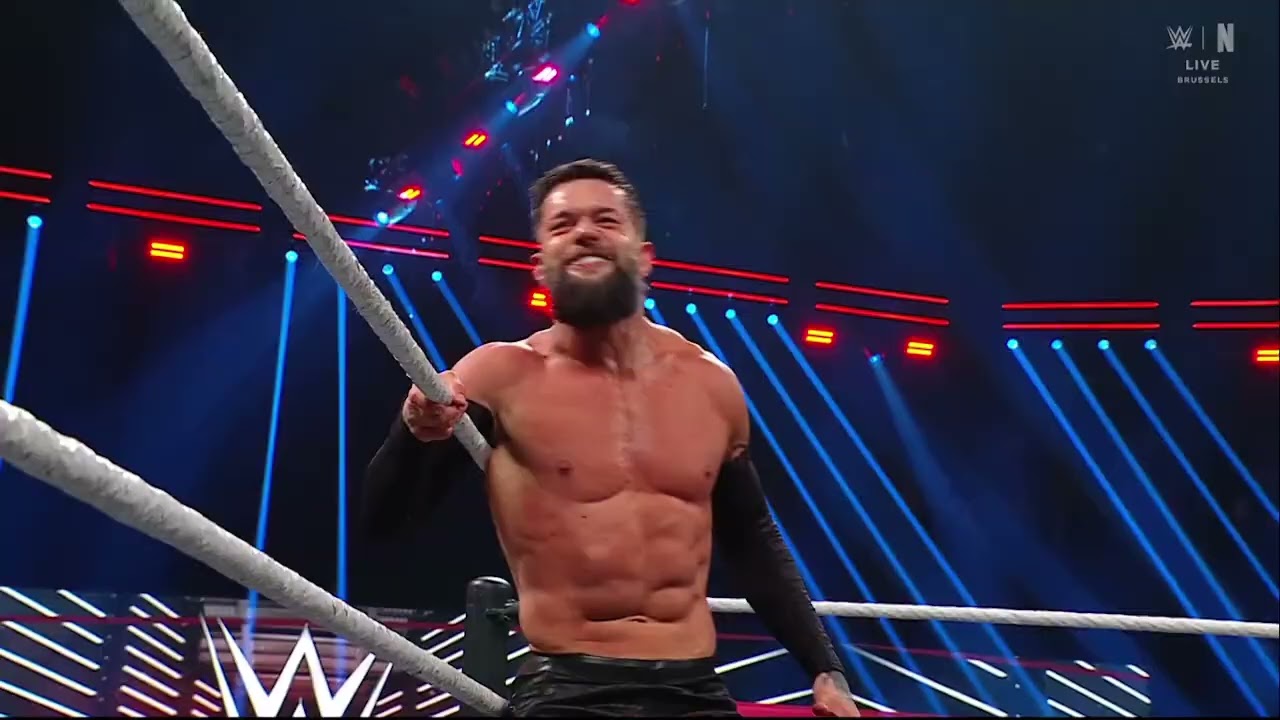 Bron Breakker Vs Finn Balor - WWE RAW 17 de Marzo 2025 Español